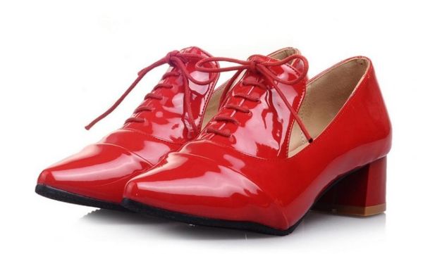 send 2015 spring and autumn new style pointed end coarse heel middle heel bride's shoes women, Black
send 2015 spring and autumn new style pointed end coarse heel middle heel bride's shoes women, Black