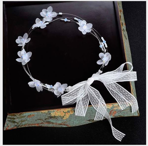 bridal headwear, white handmade beads, hairpin, flowers, accessories, wedding headwear, wedding dress accessories, Slivery;golden
bridal headwear, white handmade beads, hairpin, flowers, accessories, wedding headwear, wedding dress accessories, Slivery;golden
