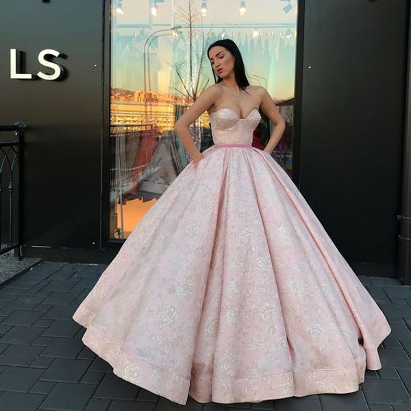 blush pink ball gown prom dress full lace appliques robes de soiree satin sweetheart neckline evening dresses, Black
blush pink ball gown prom dress full lace appliques robes de soiree satin sweetheart neckline evening dresses, Black