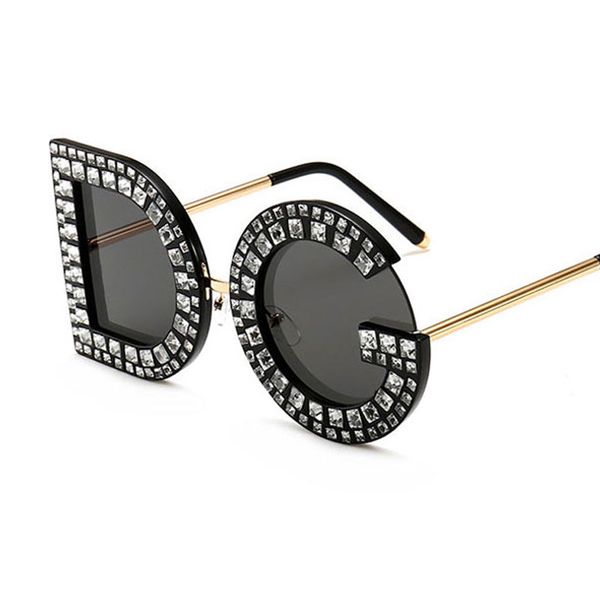 2019 new luxury diamond over ized d quare ungla e women men g ungla e luxury eyegla e lente de ol, White;black
2019 new luxury diamond over ized d quare ungla e women men g ungla e luxury eyegla e lente de ol, White;black