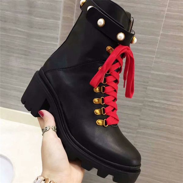 2020 new winter women sneakers women fashion real leather bootiess sneakers women ankle boots with box, Black
2020 new winter women sneakers women fashion real leather bootiess sneakers women ankle boots with box, Black