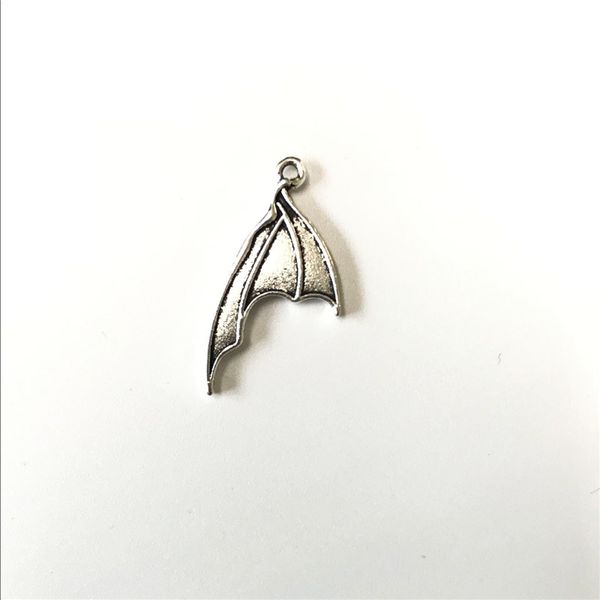 20 pieces/lot 15mm*30mm antique silver color double-sided bat wings charm for jewelry making jewelry making wholesale, Bronze;silver
20 pieces/lot 15mm*30mm antique silver color double-sided bat wings charm for jewelry making jewelry making wholesale, Bronze;silver