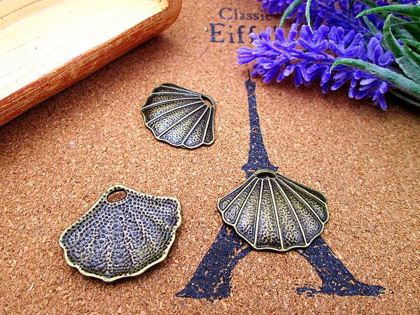 36pcs 31*25mm antique bronze petals leaf charms pendants, Bronze;silver 
36pcs 31*25mm antique bronze petals leaf charms pendants, Bronze;silver