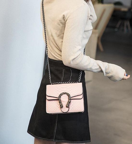 korean version of the women's shoulder bag snake pattern fashion small square bag pu leather new wine god chain messenger bag
korean version of the women's shoulder bag snake pattern fashion small square bag pu leather new wine god chain messenger bag