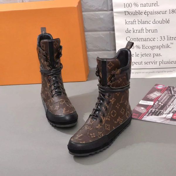 2018 fw luxury women designerluxury men shoes boots real leather winter shoes high heel shoes with box dust bag, Black
2018 fw luxury women designerluxury men shoes boots real leather winter shoes high heel shoes with box dust bag, Black