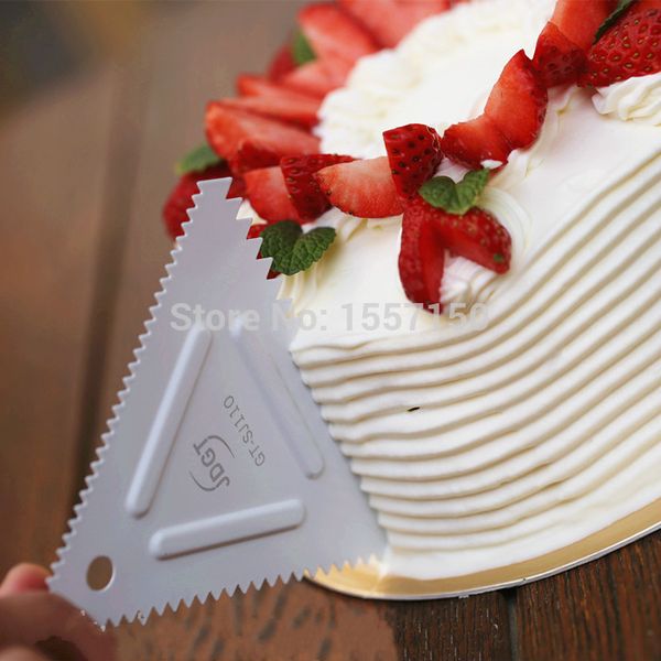 wholesale- stainless steel triangular tooth scraper, do three different spacing pattern cake, board scraper, bench knife bench scraper
wholesale- stainless steel triangular tooth scraper, do three different spacing pattern cake, board scraper, bench knife bench scraper