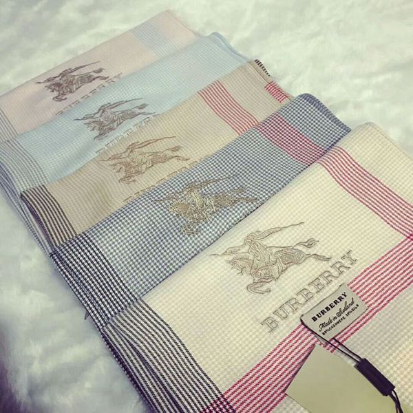 Luxury brands men's and women's shawls are suitable for soft wool and cotton mixed embroidery scarves
Luxury brands men's and women's shawls are suitable for soft wool and cotton mixed embroidery scarves