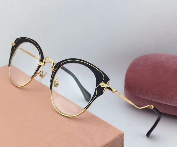 sunglasses millionaire evidence box gold black new num2018mm-4 in sunglasses men, White;black
sunglasses millionaire evidence box gold black new num2018mm-4 in sunglasses men, White;black