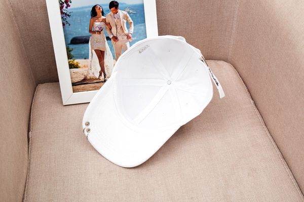 2019 ball cap корейская версия купола регулируемая хип-хоп шляпа повседневная мода зонт железный язык письмо cap, Blue;gray
2019 ball cap корейская версия купола регулируемая хип-хоп шляпа повседневная мода зонт железный язык письмо cap, Blue;gray