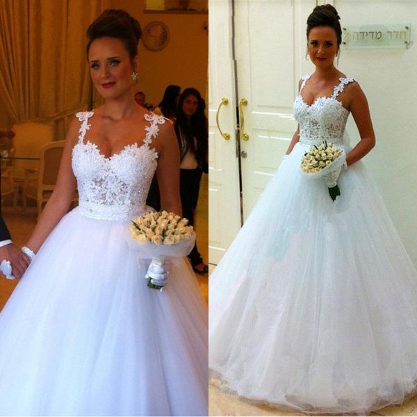 simple crystal appliqued a-line wedding dresses 2019 tull lace beach bridal gown chapel train custom made bc0148
simple crystal appliqued a-line wedding dresses 2019 tull lace beach bridal gown chapel train custom made bc0148