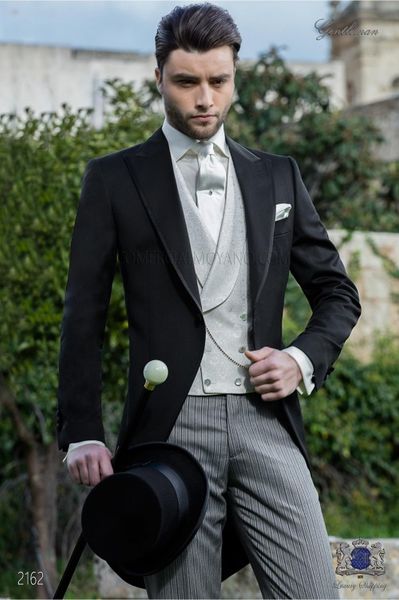 new fashion black tailcoat groom tuxedos excellent men wedding wear men formal prom party suit(jacket+pants+tie+vest) no:959, Black;gray
new fashion black tailcoat groom tuxedos excellent men wedding wear men formal prom party suit(jacket+pants+tie+vest) no:959, Black;gray