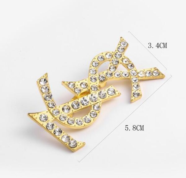 Новый известный дизайнер моды дикий кристалл алмаза падение нефти письмо Перл ве
Новый известный дизайнер моды дикий кристалл алмаза падение нефти письмо Перл ве