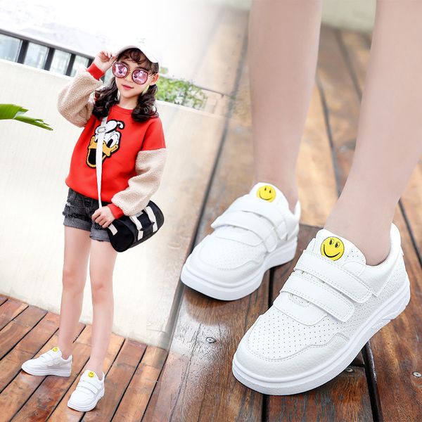 girl shoes spring and autumn 2018 new pattern children sneakers girl white casual shoes skate shoes student, Black;red
girl shoes spring and autumn 2018 new pattern children sneakers girl white casual shoes skate shoes student, Black;red
