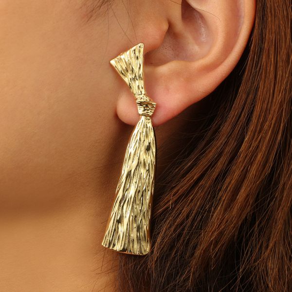 fashion accessories vintage exaggeration gold silver alloy creative knot pendant earrings for women party jewelry ear studs gift
fashion accessories vintage exaggeration gold silver alloy creative knot pendant earrings for women party jewelry ear studs gift