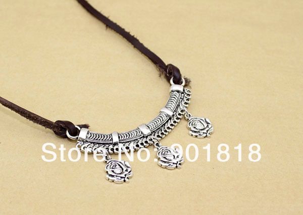 10pcs/bag link, antique silver-color "pewter" beads,single-sided curved bar woven texture and loop f287
10pcs/bag link, antique silver-color "pewter" beads,single-sided curved bar woven texture and loop f287