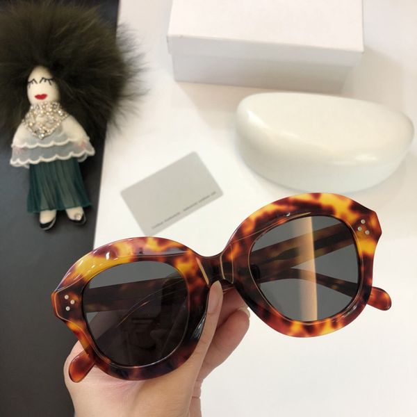 acetate round frame ladies vintage sunglasses plank women fashion plank rime luxury sunglasses with original box, White;black
acetate round frame ladies vintage sunglasses plank women fashion plank rime luxury sunglasses with original box, White;black