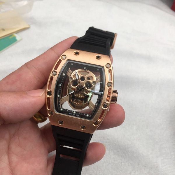 Fashion Skull skeleton men's Sports Watches High Quality Casual men watch Top Brand Luxury Mens quartz wristwatches Black male clock
Fashion Skull skeleton men's Sports Watches High Quality Casual men watch Top Brand Luxury Mens quartz wristwatches Black male clock