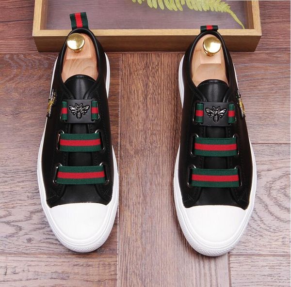 Sapatos clássicos aoppe
Sapatos clássicos aoppe