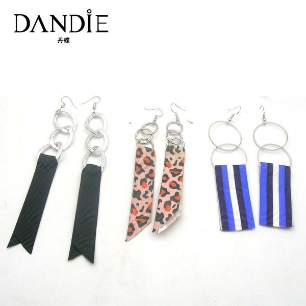 dandie fashion transparent strip earrings for a woman's daily wear, Golden;silver
dandie fashion transparent strip earrings for a woman's daily wear, Golden;silver