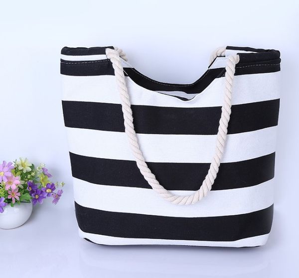 2018. casual fashion bag. geometric figures. woman bag. handbag of ladies' canvas. big. mom's shopping bag. bags. shoulder bags.to
2018. casual fashion bag. geometric figures. woman bag. handbag of ladies' canvas. big. mom's shopping bag. bags. shoulder bags.to