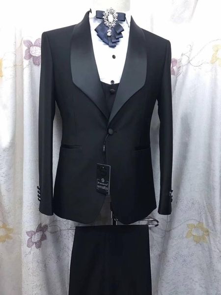 new black men suits slim fit tuxedo groom groomsman men suits 2018 for wedding jacket pant vest 3 piece, White;black
new black men suits slim fit tuxedo groom groomsman men suits 2018 for wedding jacket pant vest 3 piece, White;black