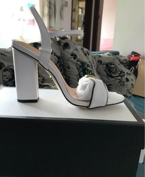 Бренд мед пятки письмо G сандалии женщина натуральная кожа 35-40 летние сандалии
Бренд мед пятки письмо G сандалии женщина натуральная кожа 35-40 летние сандалии