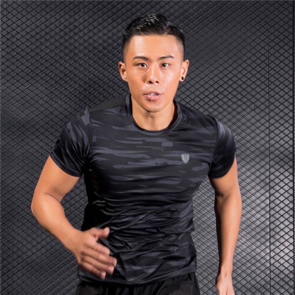 2018 new men running tight short t-shirts camouflage compression quick dry shirt male gym fitness bodybuilding jogging tees, Black;blue
2018 new men running tight short t-shirts camouflage compression quick dry shirt male gym fitness bodybuilding jogging tees, Black;blue