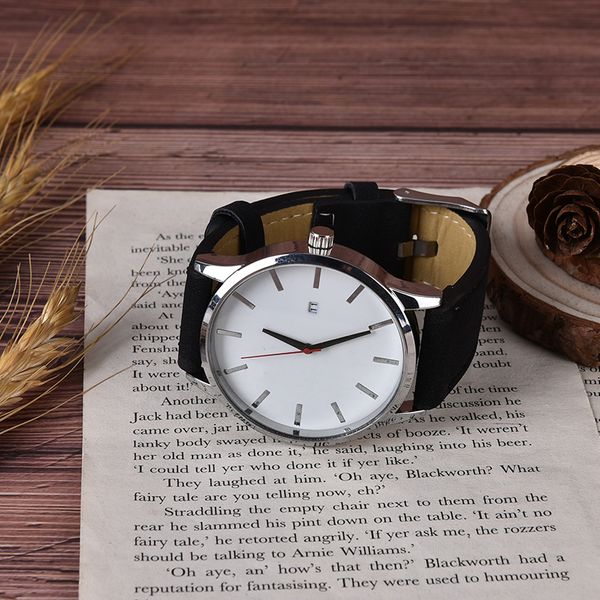 4 colors couple fashion men watches leather band analog quartz round wrist business men's watch, Slivery;brown
4 colors couple fashion men watches leather band analog quartz round wrist business men's watch, Slivery;brown