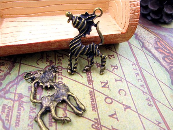 15pcs--zebra charms,antique bronze zebra pendants/charms,love zebra, jewelry making,craft supplies 40x24mm, Bronze;silver
15pcs--zebra charms,antique bronze zebra pendants/charms,love zebra, jewelry making,craft supplies 40x24mm, Bronze;silver