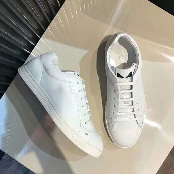 New Designer Luxury white Leather Flat low up shoes lace-up Breathable comfortable sneakers for Mens 38-44 
New Designer Luxury white Leather Flat low up shoes lace-up Breathable comfortable sneakers for Mens 38-44