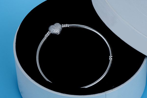 Аутентичные Стерлингового Серебра 925 Сердце Подвески Браслет Fit Pandora Европейский
Аутентичные Стерлингового Серебра 925 Сердце Подвески Браслет Fit Pandora Европейский