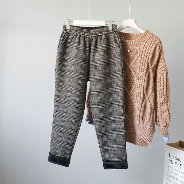 winter pants women 2017 loose elastic waist plaid pocket trousers female new mori girl thicken fleece blended casual pants, Black;white
winter pants women 2017 loose elastic waist plaid pocket trousers female new mori girl thicken fleece blended casual pants, Black;white