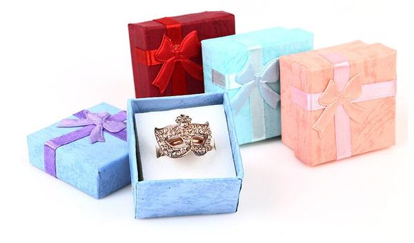 4 different color jewelry box mo tly for earring ring jewellery packaging and di play 4x4x2 5cm great quality
4 different color jewelry box mo tly for earring ring jewellery packaging and di play 4x4x2 5cm great quality
