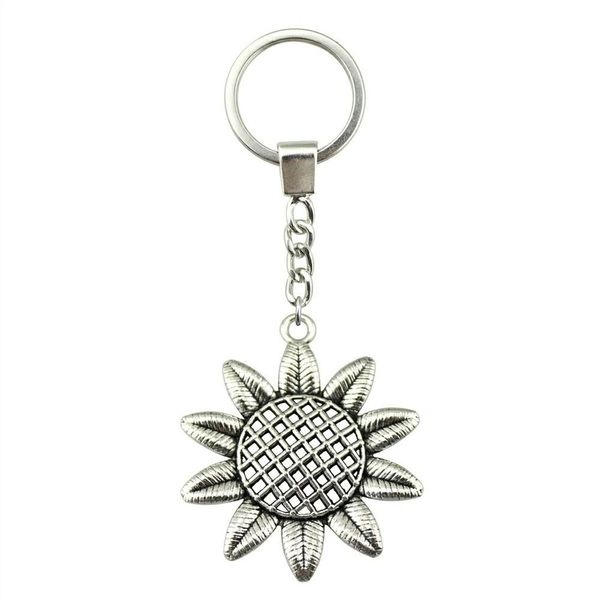 6 pieces key chain women key rings fashion keychains for men sunflower 49x43mm, Slivery;golden
6 pieces key chain women key rings fashion keychains for men sunflower 49x43mm, Slivery;golden