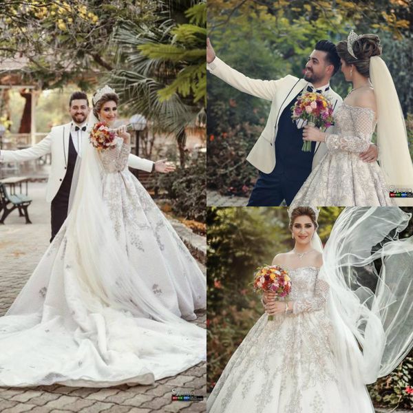 2019 royal luxury wedding dresses off the shoulder lace appliques beads sweep train long sleeve wedding dress tulle plus size bridal dress, White
2019 royal luxury wedding dresses off the shoulder lace appliques beads sweep train long sleeve wedding dress tulle plus size bridal dress, White