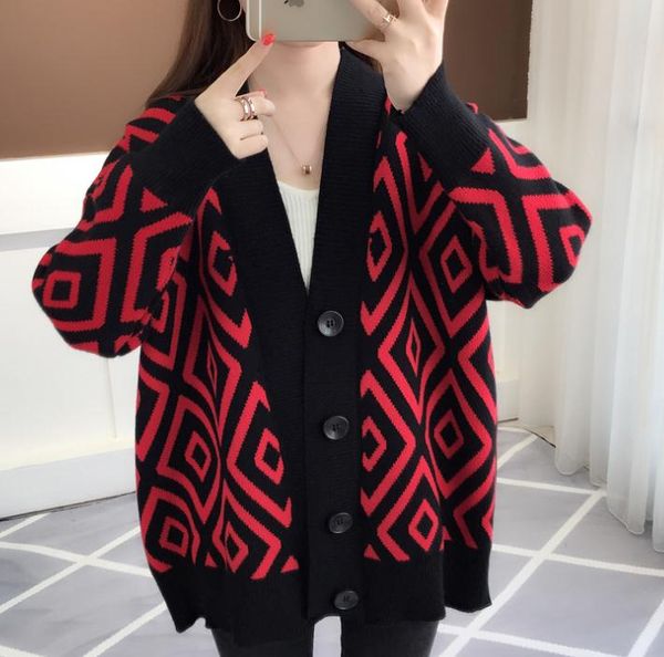 send medium length loose and comfortable and thickened sweater coat women's 2018 spring new korean knitted cardigan tide, White;black
send medium length loose and comfortable and thickened sweater coat women's 2018 spring new korean knitted cardigan tide, White;black