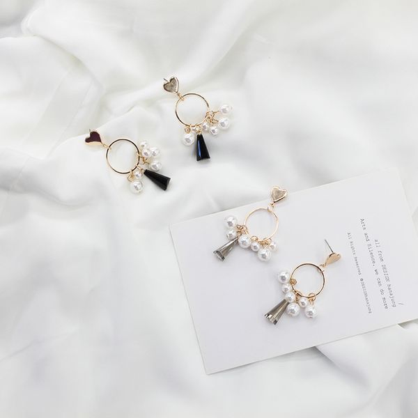 2018 new elegance love earrings fashion geometric ring pearl tassel earrings black and white crystal earrings, Silver
2018 new elegance love earrings fashion geometric ring pearl tassel earrings black and white crystal earrings, Silver