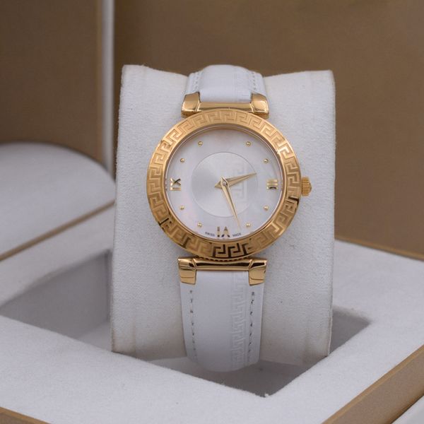 Luxury brand ladie watch daphni wi quartz for women fa hion exqui ite wri twatche leather trap buckle hell dial glyph
Luxury brand ladie watch daphni wi quartz for women fa hion exqui ite wri twatche leather trap buckle hell dial glyph
