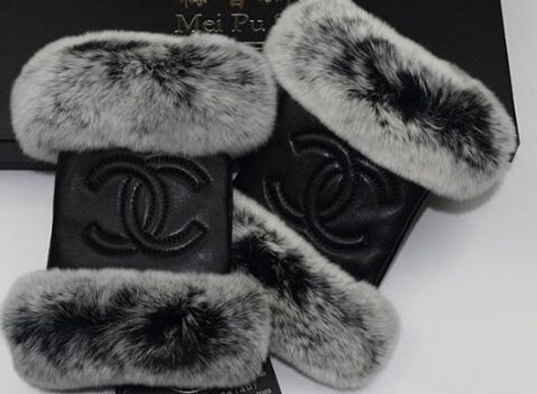 Brand heep kin glove women 039 winter thermal fa hion even finger rabbit fur fur glove 
Brand heep kin glove women 039 winter thermal fa hion even finger rabbit fur fur glove
