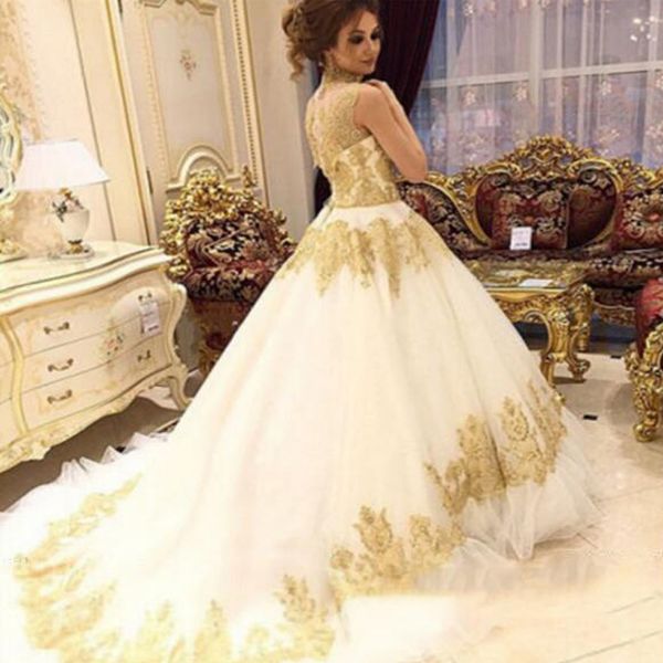 2019 arabic gold lace appliqued wedding dresses high neck sleeveless illusion beaded appliques puffy tulle bridal gowns with court train, White
2019 arabic gold lace appliqued wedding dresses high neck sleeveless illusion beaded appliques puffy tulle bridal gowns with court train, White