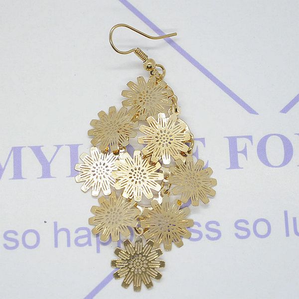 golden flower flake vintage earrings women trendy long dangle bohemia fashion earrings female bijoux wholesale girl gift m020, Silver
golden flower flake vintage earrings women trendy long dangle bohemia fashion earrings female bijoux wholesale girl gift m020, Silver