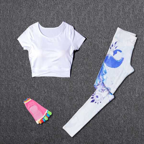 women sport suit yoga fitness sets sport wear running leggings t-shirt+yoga socks+ workout gym pants 3pcs/set sportswear, White;red
women sport suit yoga fitness sets sport wear running leggings t-shirt+yoga socks+ workout gym pants 3pcs/set sportswear, White;red