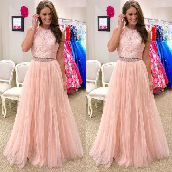 новые 2019 две части пром платья sheer jewel холтер шеи без рукавов бусины кружева аппликации румяна розовый тюль длина пола вечернее платье, Black
новые 2019 две части пром платья sheer jewel холтер шеи без рукавов бусины кружева аппликации румяна розовый тюль длина пола вечернее платье, Black