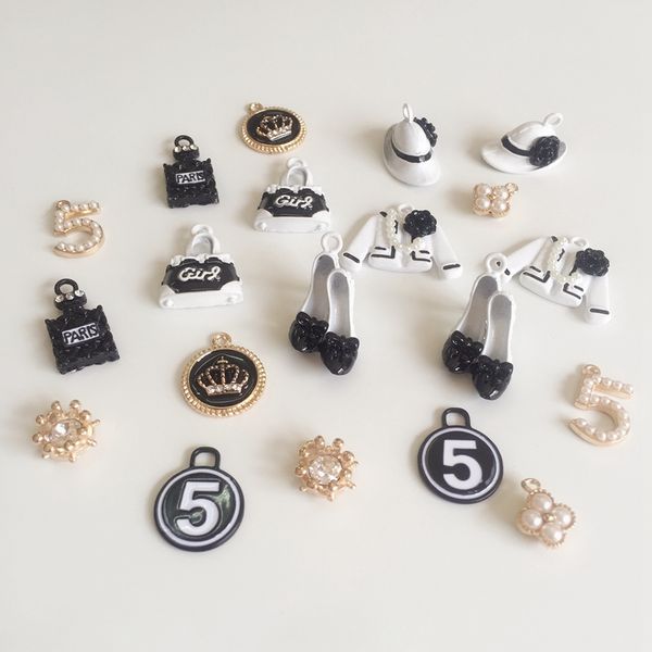 2018 new 20pcs/pack 10-30mm mix styles glass rhinestones glazing kc gold color alloy pendants jewelry charms, Bronze;silver
2018 new 20pcs/pack 10-30mm mix styles glass rhinestones glazing kc gold color alloy pendants jewelry charms, Bronze;silver