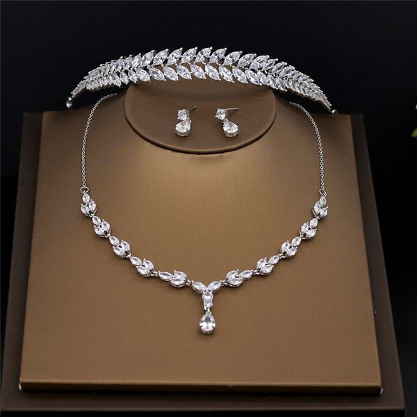 amupp sparkling cubic zirconia brides wedding tiara necklace and earrings sets princess bridal clear cz party prom jewelry set, Slivery;golden
amupp sparkling cubic zirconia brides wedding tiara necklace and earrings sets princess bridal clear cz party prom jewelry set, Slivery;golden