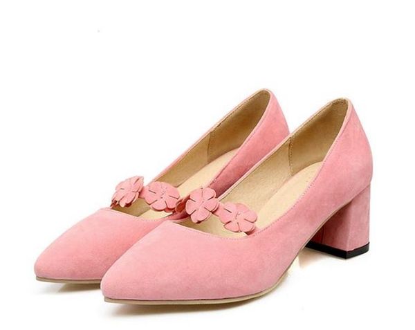 send new style middle heel single shoes coarse heel anti-skidding inflorescence woman shoes, Black
send new style middle heel single shoes coarse heel anti-skidding inflorescence woman shoes, Black
