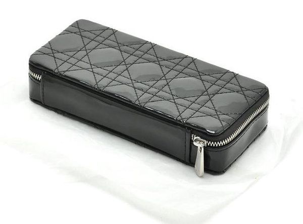 ac403 fashion vip gift patent leather black quilted thread cosmetic makeup organizer storage bag box
ac403 fashion vip gift patent leather black quilted thread cosmetic makeup organizer storage bag box