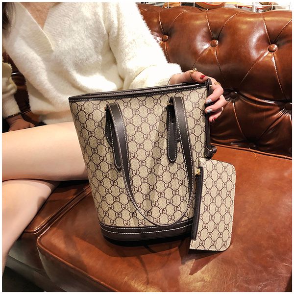 Китай бренд шнурок двухцветный композитный мешок плечо высокое качество женские
Китай бренд шнурок двухцветный композитный мешок плечо высокое качество женские