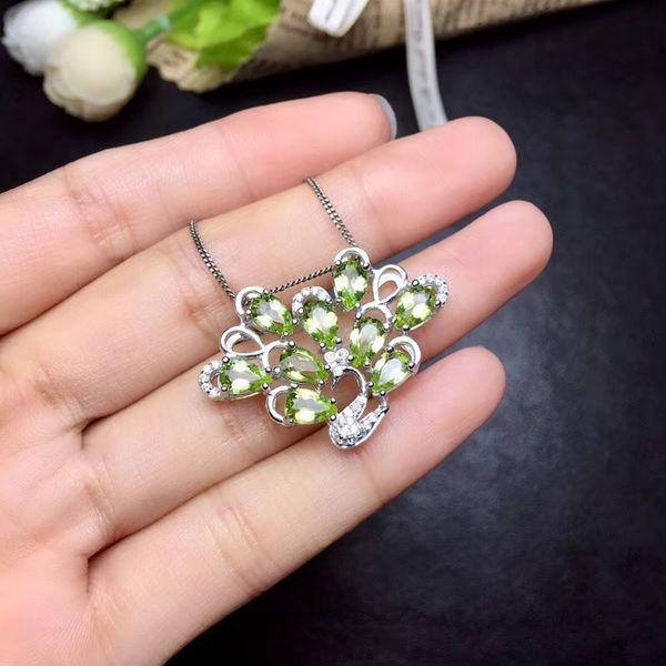 natural green peridot pendant natural olivine pendant necklace s925 silver fashion personality peacock girl gift party jewelery
natural green peridot pendant natural olivine pendant necklace s925 silver fashion personality peacock girl gift party jewelery
