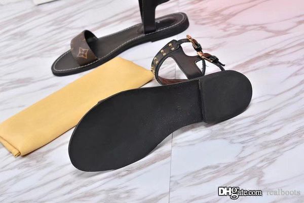 luxury women print leather sandal striking gladiator style designer leather outsole perfect flat canvas plain sandal size35-41, Black
luxury women print leather sandal striking gladiator style designer leather outsole perfect flat canvas plain sandal size35-41, Black